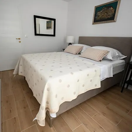 公寓 Apartman Zrno Soli 扎达尔